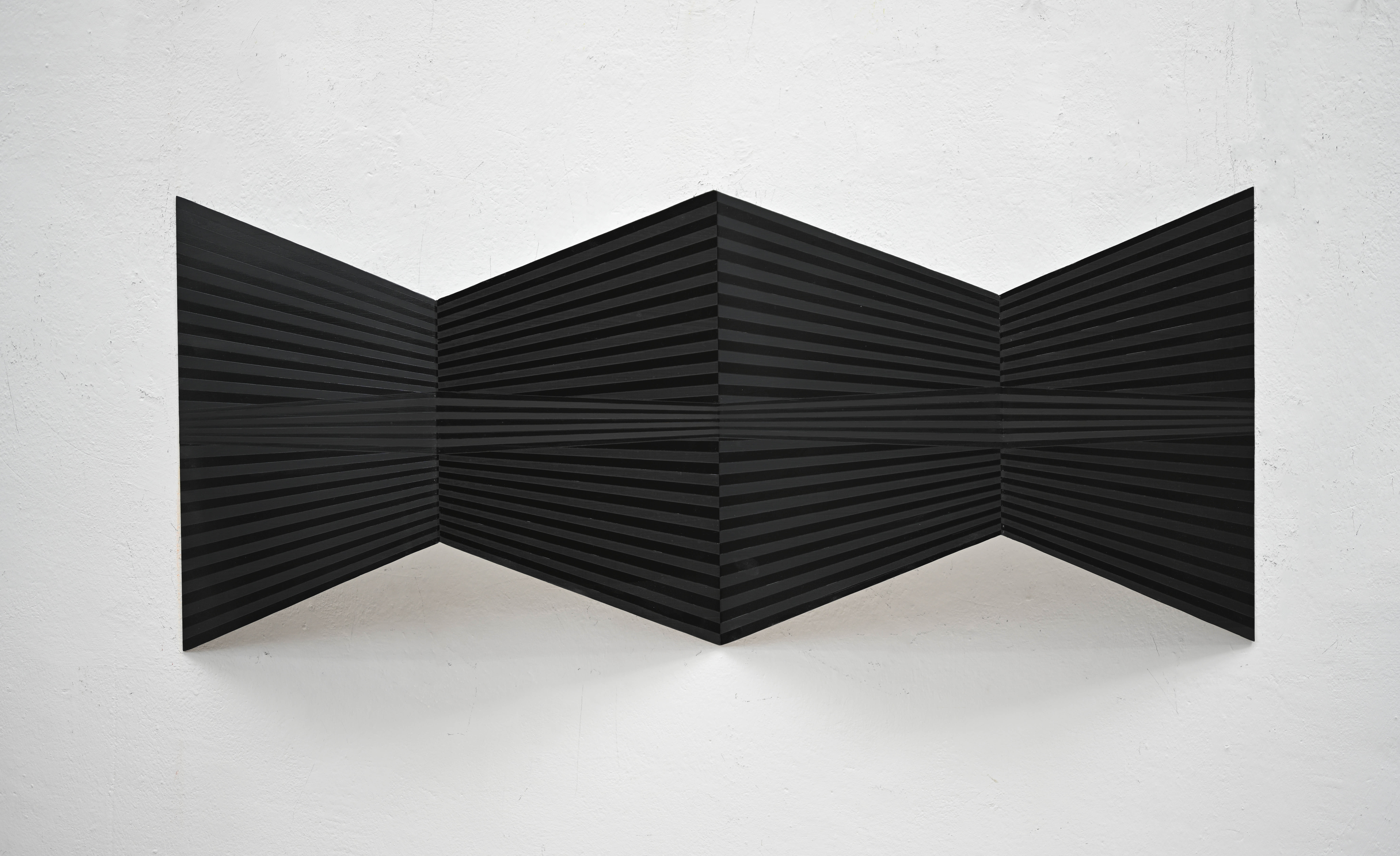 Edgar Diehl, JUXTAPOSITION  I, 60 x 141 x 13 cm, acrylic / formed aluminium