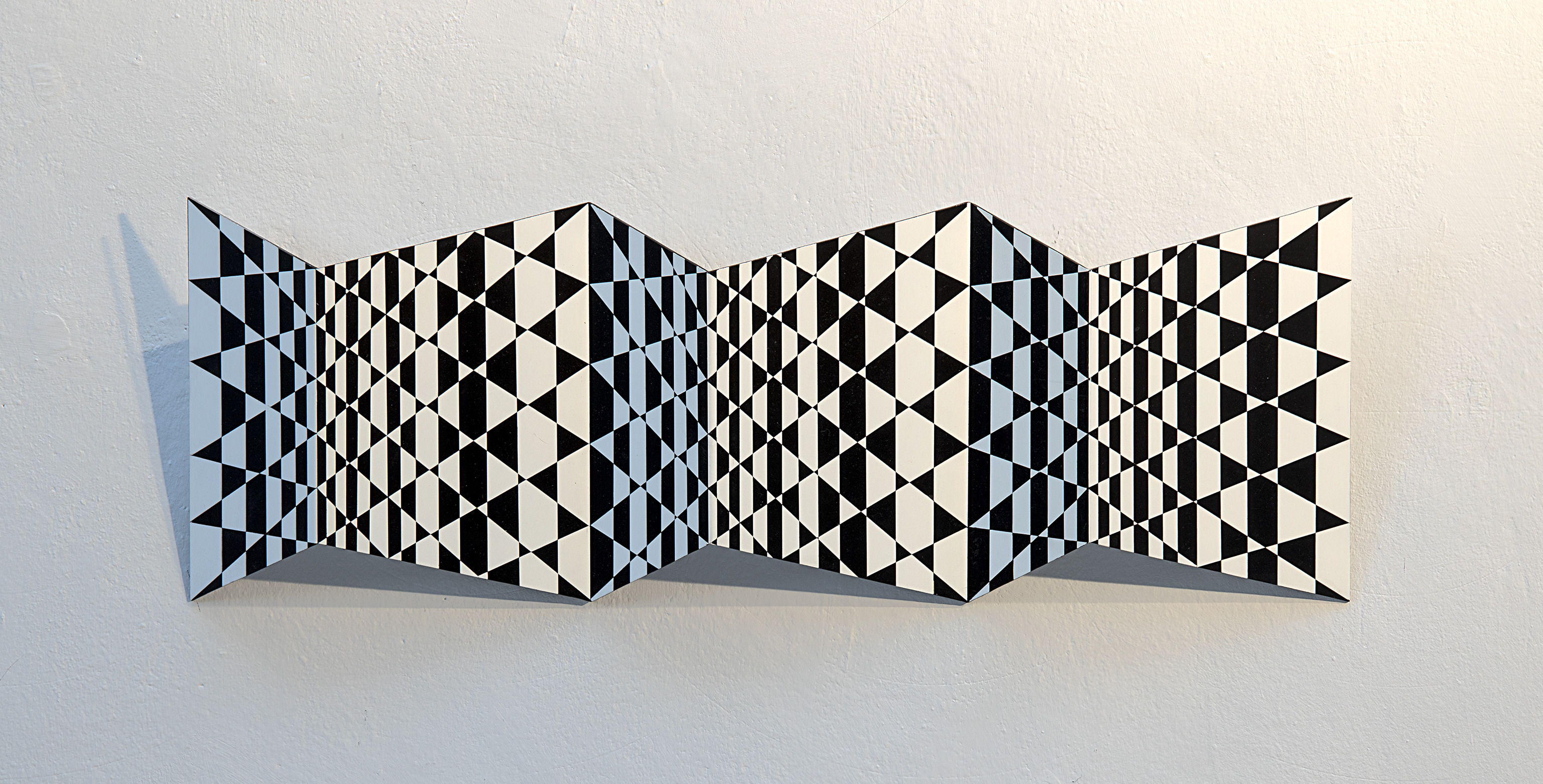 Edgar Diehl, PALINDROME II", 33 x 94 x 6 cm, relief, acrylic/ aluminum, 