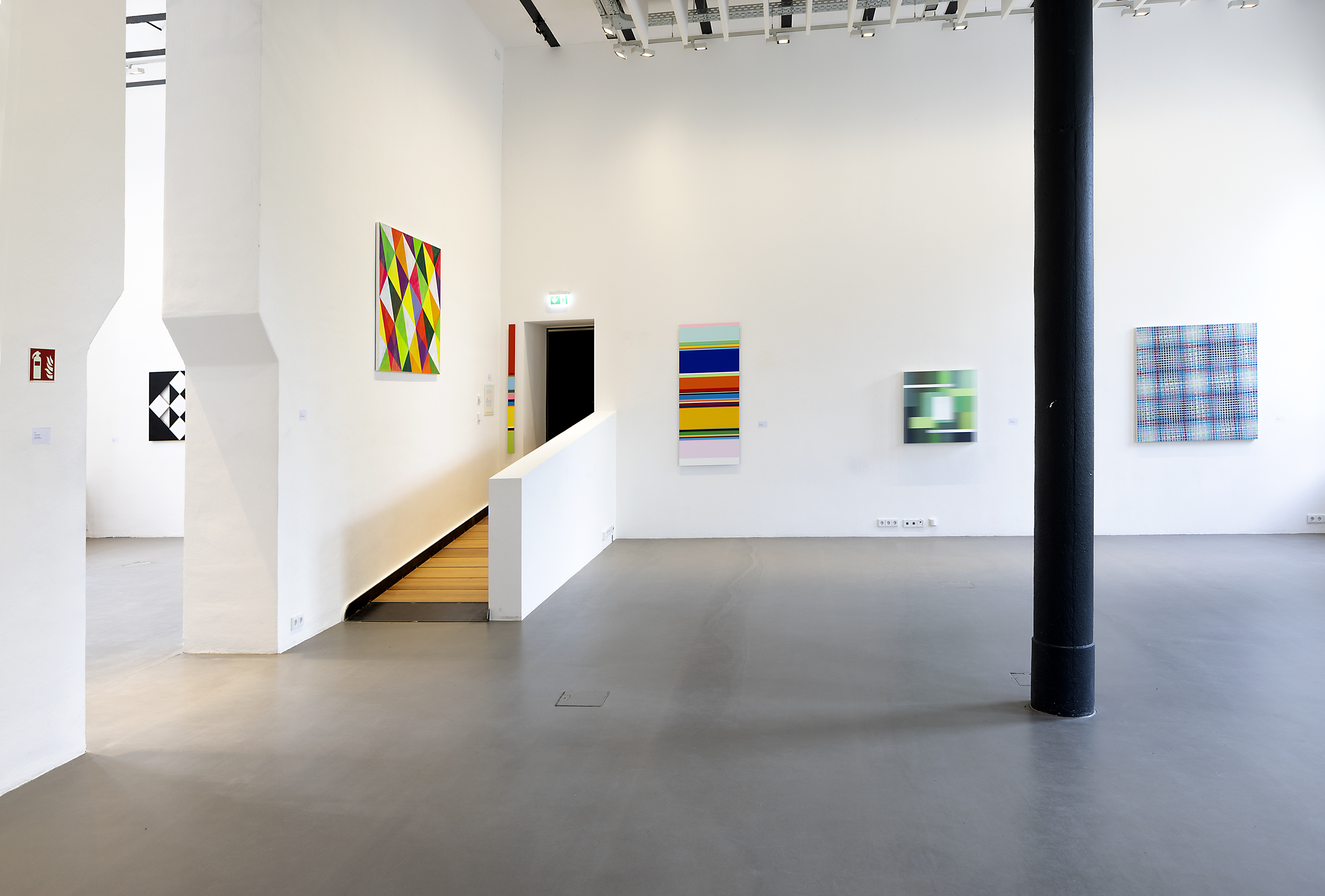 A great show with 60 works by 30 artists from 10 countries