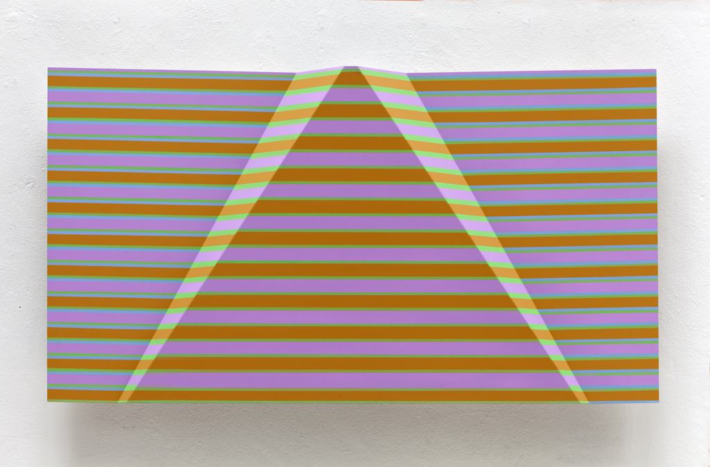 ANAXAGORAS III, 2012, 100 x 150 x 12 x11 cm, Acryl Alublech, gefaltet, E.Diehl