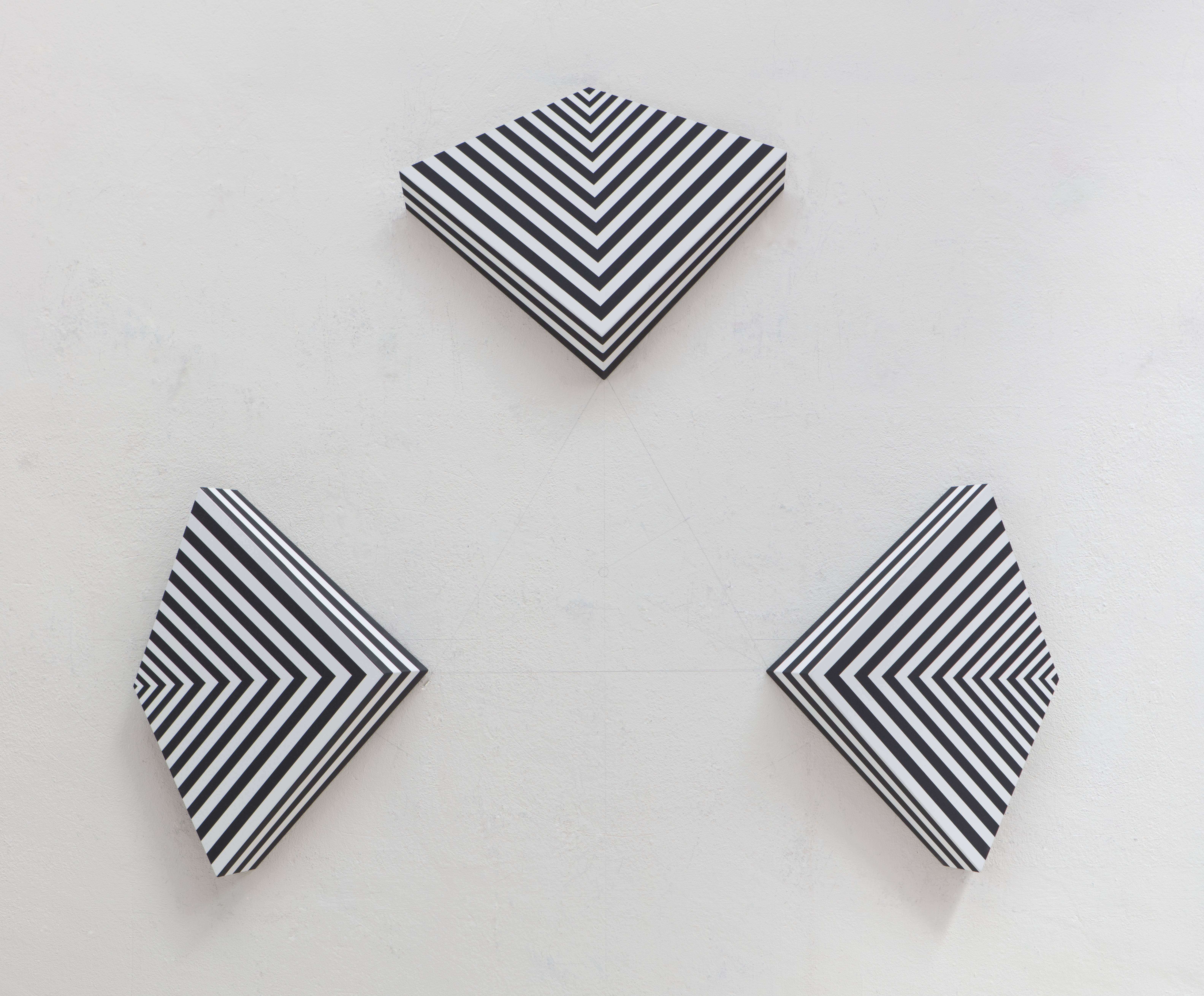 7/17, "XYZ VI", each object 50 x 50 x 5 cm, acrylic / aluminium