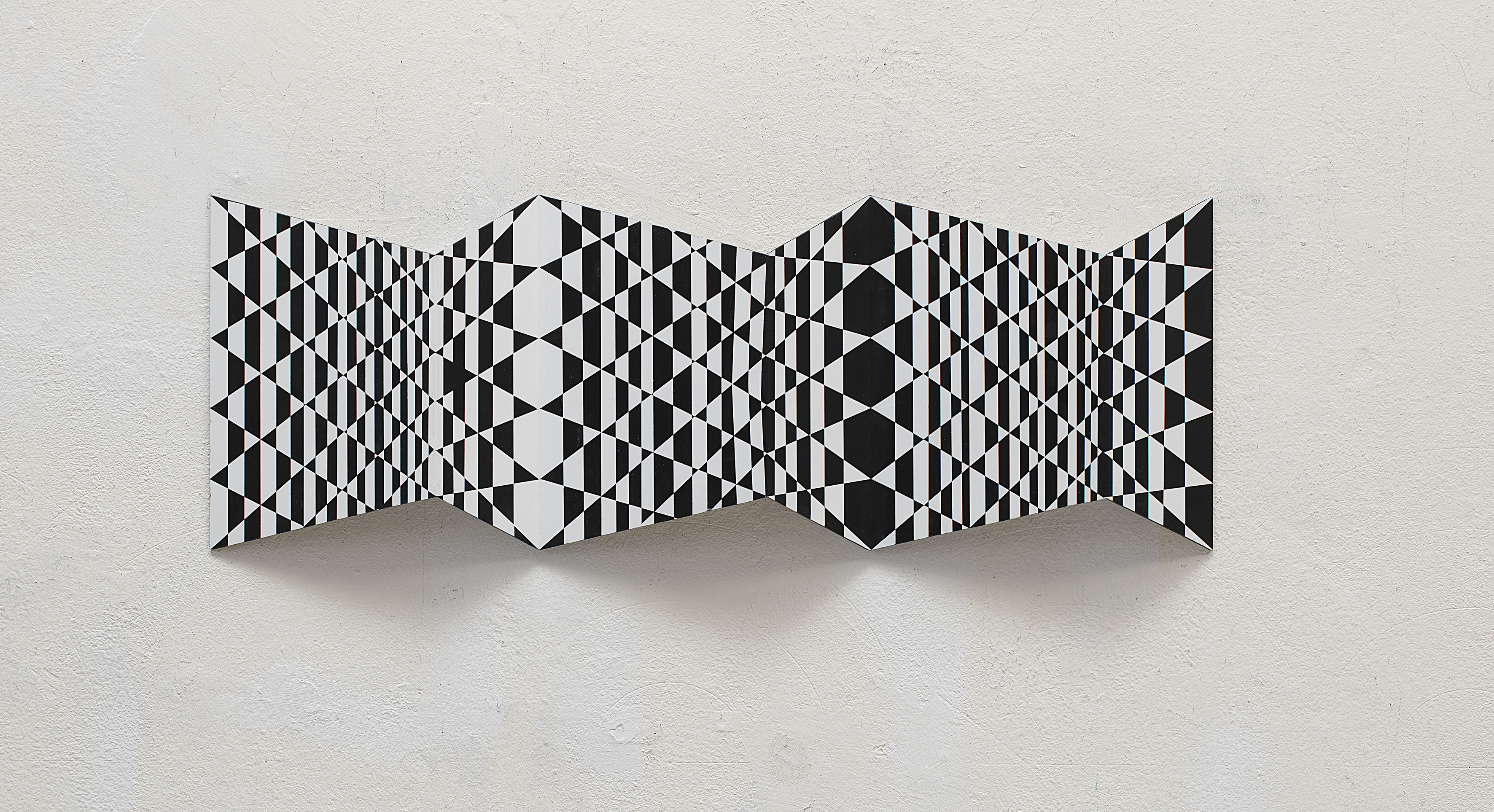 "JoMARu XXXIV", 33 x 94 x 6 cm,  relief, acrylic on formed aluminium